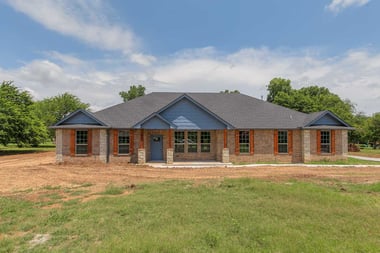 Oklahoma City Custom Home: Lakeshore Dr Blends Modern & Traditional Styles